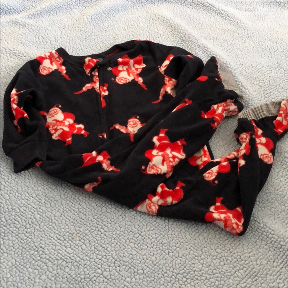 Oshkosh 12 month pajamas